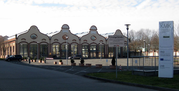 Der Bonner Sitz der KMK im ehemaligen Straßenbahndepot