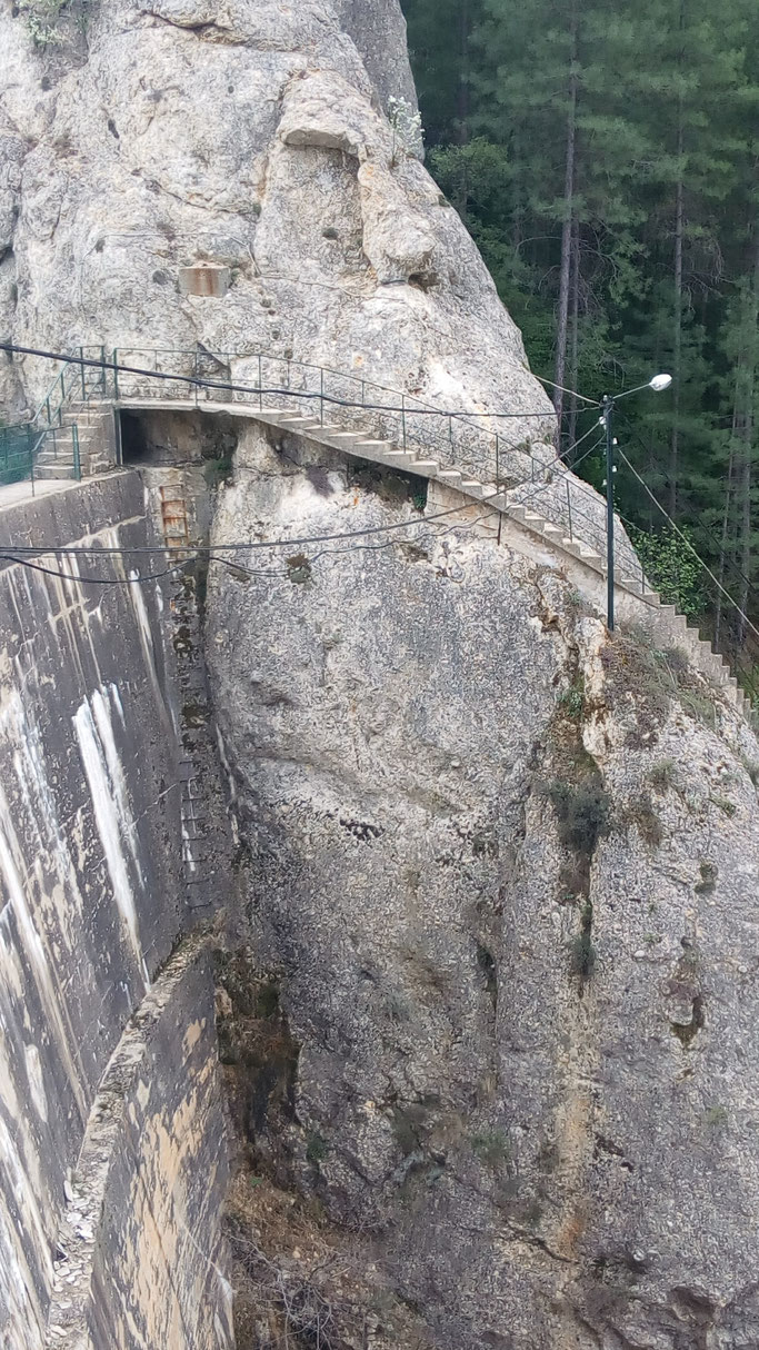 tragavivos, ruta, extrema, montaña, presa, agua 