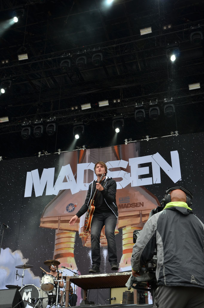 madsen live in scheessel.