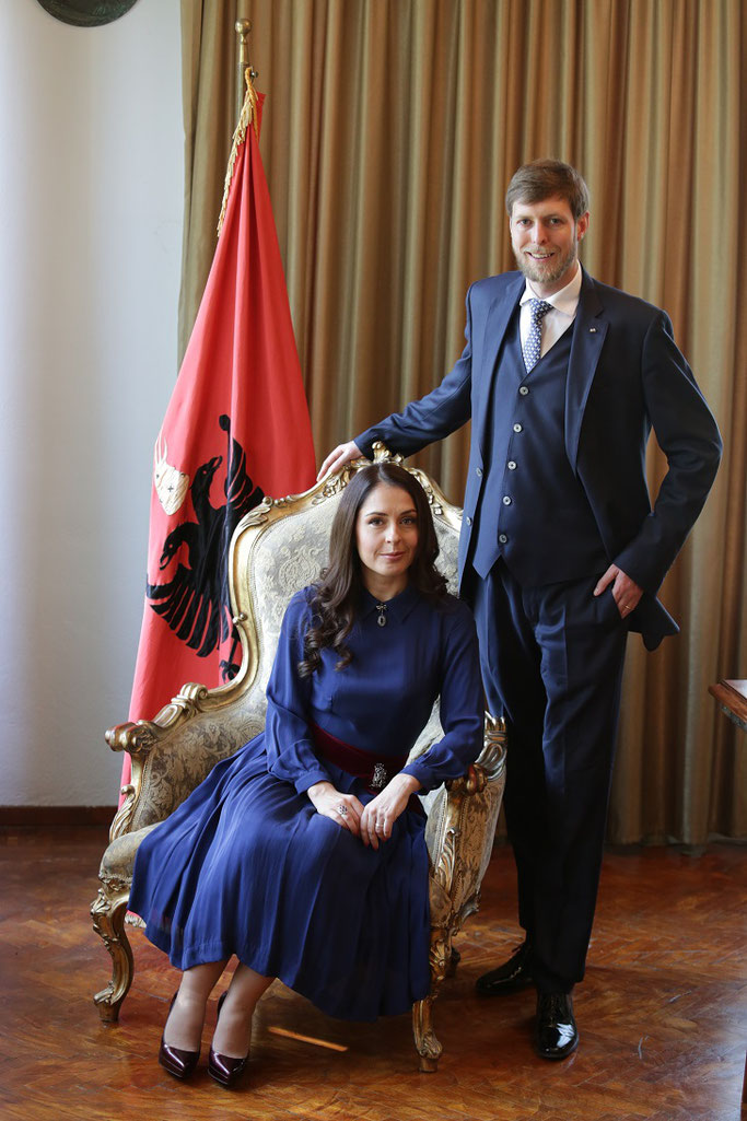 Rrëfimi i Princ Leka II për të ardhmen e familjes mbretërore, sfidat në ekzil dhe lufta e përditshme për të çrrënjosur historiografinë komuniste. - Dars (Klos), Mat - Albania