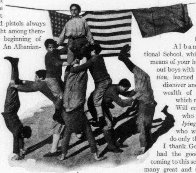 Burimi : Junior Red Cross News, shtator 1922, faqe n°16