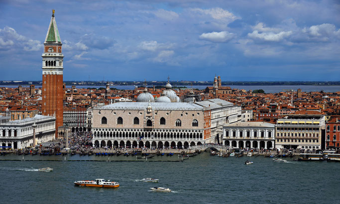https://hallo-venedig.com/dogenpalast-besichtigen/