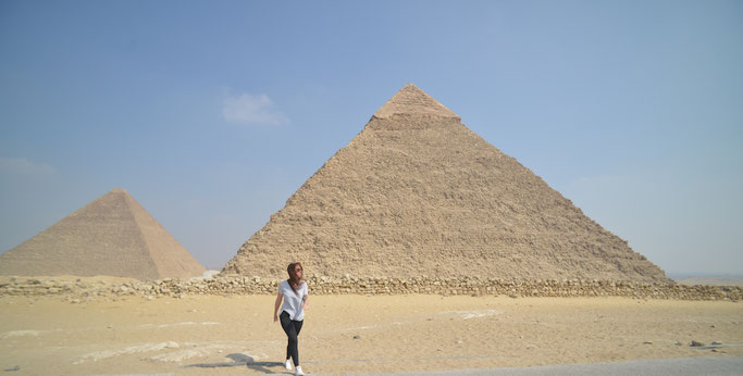 how much does it cost to go to the pyramids ?