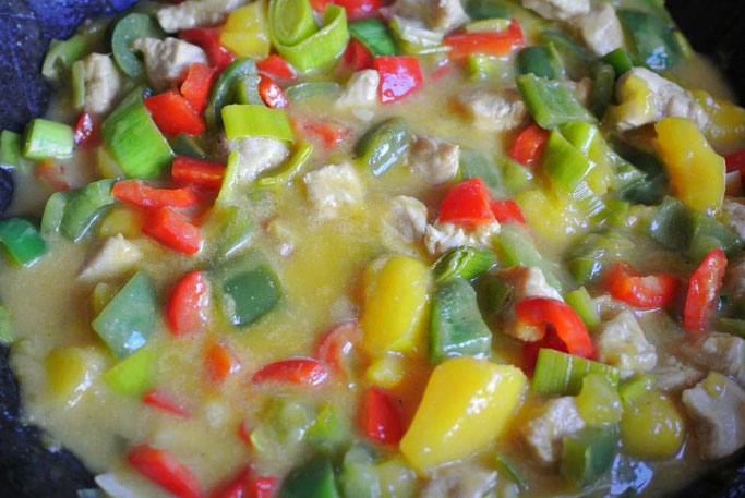 Honig-Curry-Senf: Geschnetzeltes exotisch mit Pute oder Tofu und Früchten - Restlos glücklich Teil II