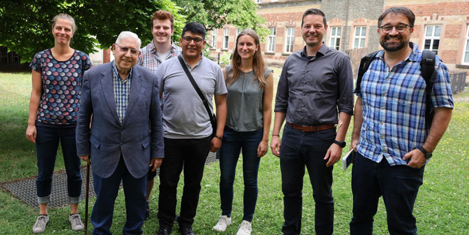 Gruppenfoto: Katharina Nilles, Erzbischof von Sucre (Bolivien), Jesús Juárez SDB, Aaron Wannrich, Pater Johnny Jimenez, Tina Nottinger, Dr. Thorsten Hoffmann und Dr. Michael Meyer (vlnr.) © Judith Rupp