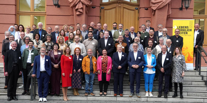 eilnehmende und Verantwortliche des Konzepts Lebenswirklichkeiten trafen sich zur Auftaktveranstaltung in Mainz. © Kristina Kattler / DiCV Trier
