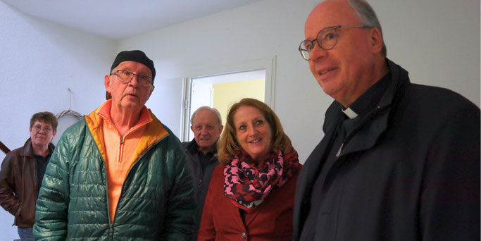 Bischof Dr. Stephan Ackermann mit Elisabeth Adrian und Kurt Reuschenbach (v.re.) © Julia Fröder