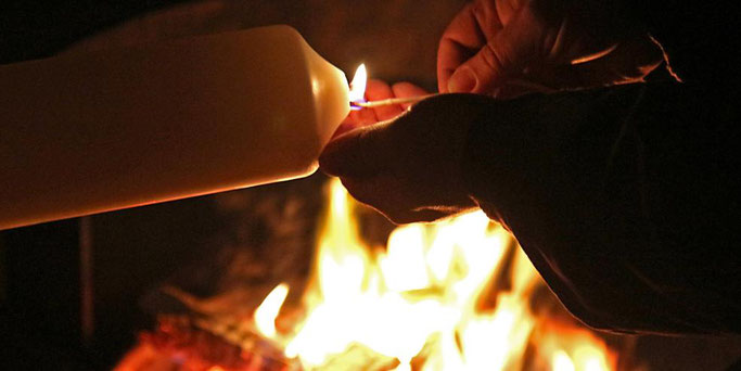 Osterfeuer © Pfarrbriefservice P. Weidemann