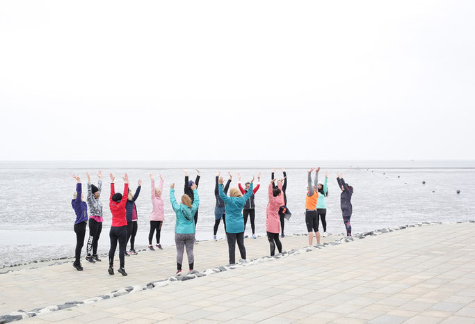 „Rücken-Fit“ in einer Mutter-Kind-Kur in Büsum. Foto: Gode Tied