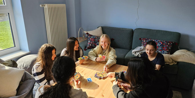 In ihrem neuen Gruppenraum können sich junge Geflüchtete treffen und austauschen. © H. Selzer/Caritas
