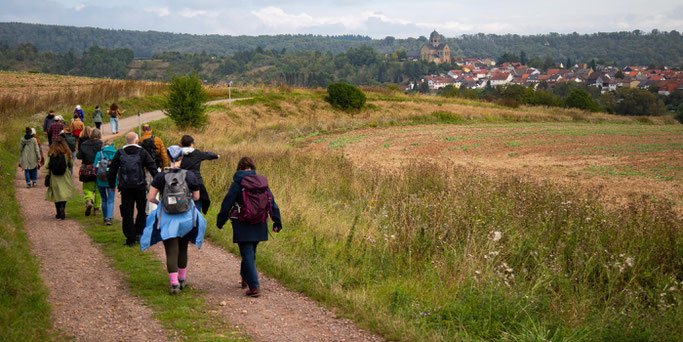 Etappen des Hildegardwegs können auch gemeinsam mit einer Pilgerbegleitung zurückgelegt werden. © Elisabeth Hamburger