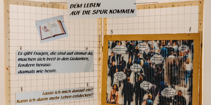 Station der Ausstellung Haltung heute © WeG-Initiative, Vallendar – www.haltung-heute.de
