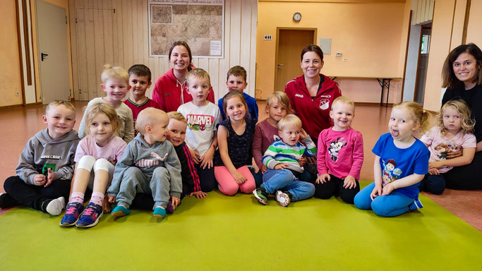 Aktuell tummeln sich ca. 15 Turnstundenkinder in unserer Festhalle