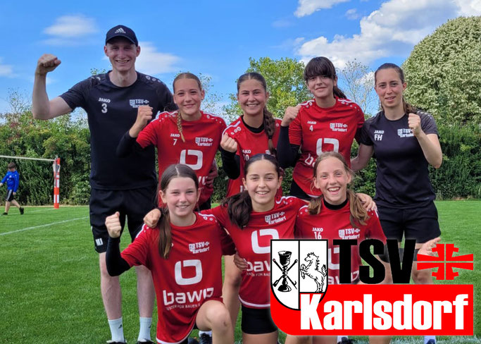Oben v.l.n.r.: Trainer Markus Just, Greta Schlindwein, Hanna Zander, Lea Bastron, Trainerin Franziska Habitzreither Unten v.l.n.r.; Marie Huber, Adriana Alemanni, Paula Bayer