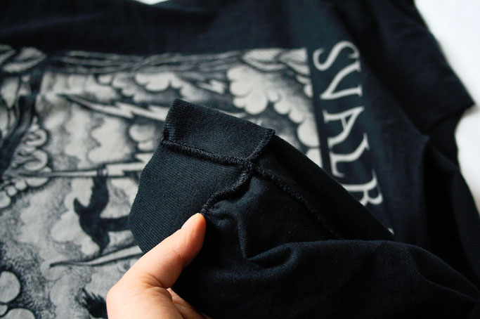 MPF Entdeckungen + Bandshirt-Upgrade - Longsleeve mit Ärmelbündchen - Zebraspider DIY Anti-Fashion Blog