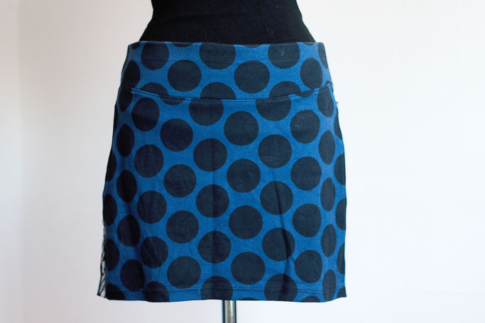 Flohmarkt: Röcke und Leggings - Minirock blau mit Punkten und Zebra - Zebraspider DIY Anti-Fashion Blog