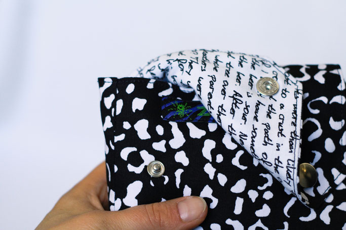 4 Aufträge und eine eigene Gürteltasche - Leopardenmuster und Schrift - Zebraspider DIY Anti-Fashion Blog
