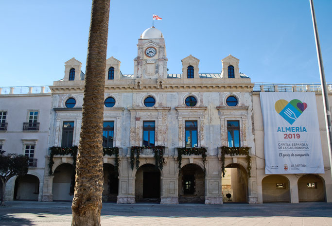 Weihnachten in Andalusien (viele Fotos) - Rathaus Almeria - Zebraspider DIY Anti-Fashion Blog