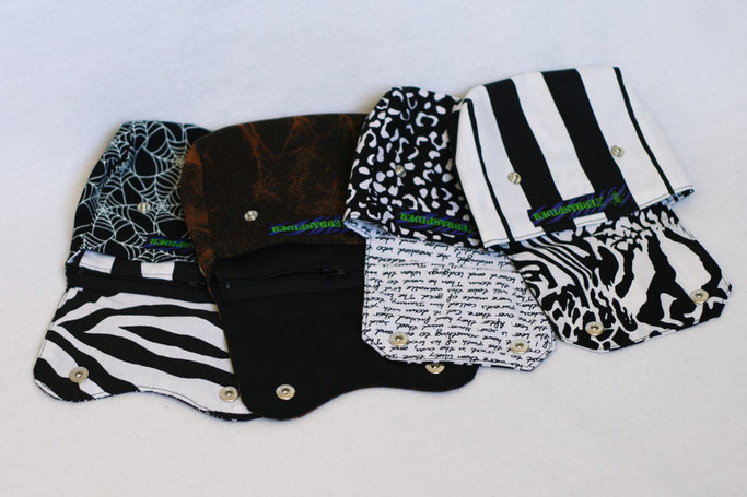 4 Aufträge und eine eigene Gürteltasche - alle offen auf einen Blick - Zebraspider DIY Anti-Fashion Blog