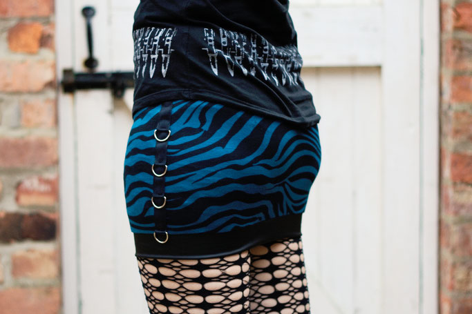 Der Zebra-Baukasten - Rock mit D-Ringen - Zebraspider DIY Anti-Fashion Blog