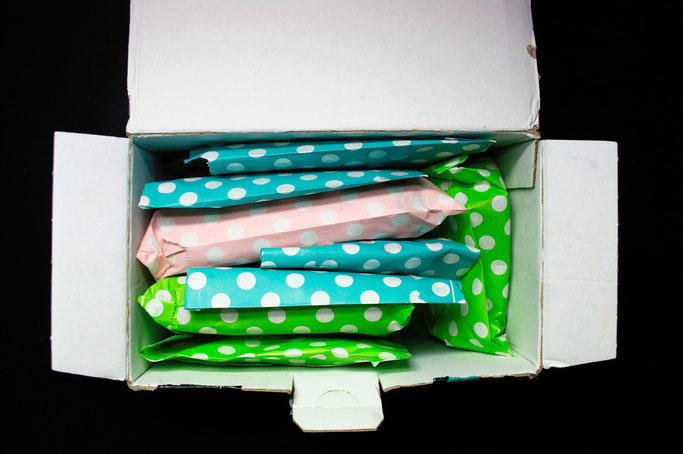 Halloween Wichteln - Geschenke Teil 2 - Box mit Tüten - Zebraspider DIY Anti-Fashion Blog