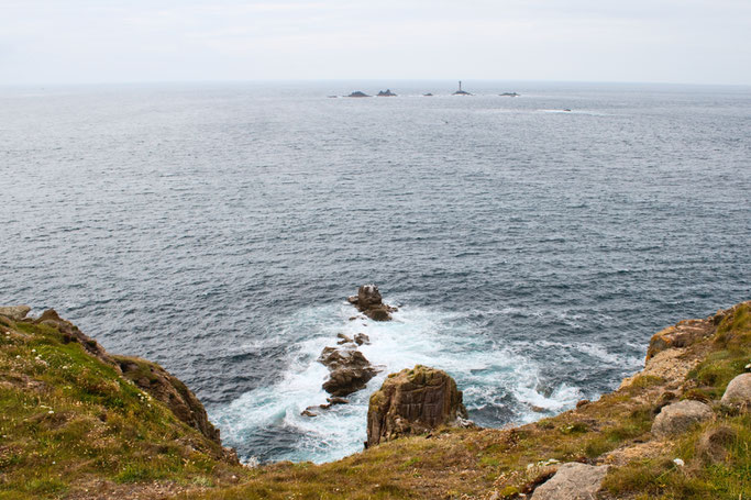 Zum Urlaub nach Cornwall - Land's End Blick auf Longships Inseln - Zebraspider DIY Anti-Fashion Blog