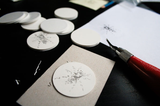 Stempel schnitzen und kreativ nutzen - Spinnenlogo in progress - Zebraspider DIY Anti-Fashion Blog