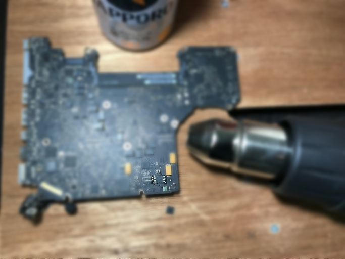 MacBookProが充電されない→ロジックボード不具合 MacBookProが充電されない→ロジックボード不具合