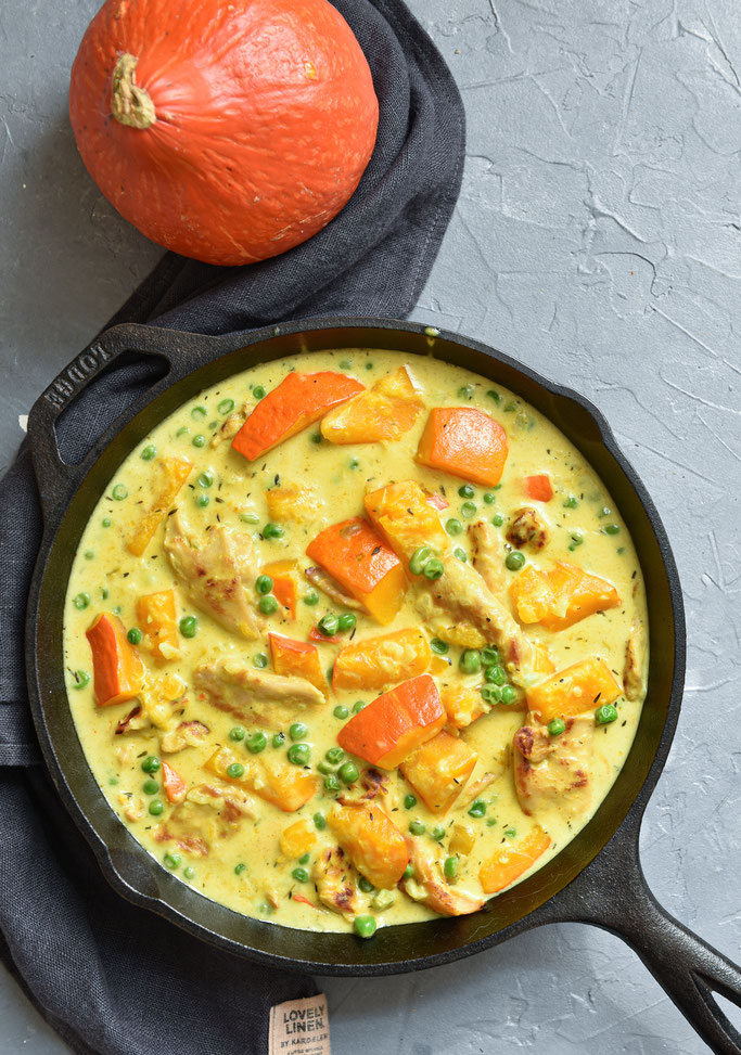 Curry Geschnetzeltes mit Kürbis, Erbsen, dazu Nudeln, Spätzle oder Reis