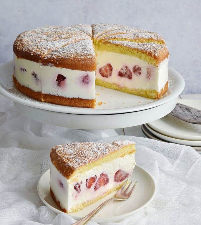 Käse-Sahne-Torte. Mit Erdbeeren. - mix dich glücklich (Thermomix-Rezepte)