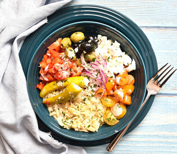 Kritharaki Bowl, griechischer Nudelsalat mal anders