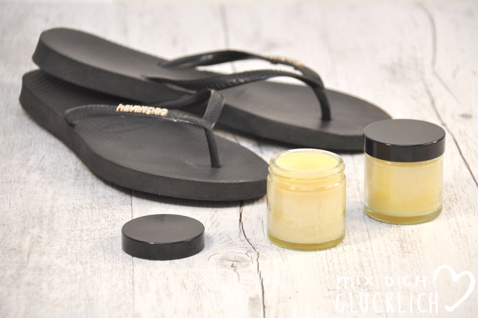 Fußbalsam für weiche Füße selbst gemacht Fußcreme gegen Hornhaut Sommer Flip Flops