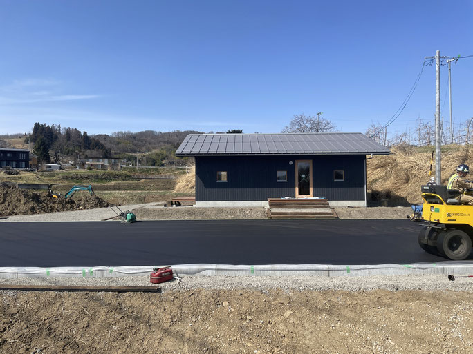 長野県　松本市　建築設計事務所　建築家　news設計室　丸山和男　店舗設計　設計監理　農家レストラン　アップルパイ工房　カフェ　よこや農園　アスファルト工事