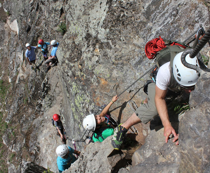 Sicher am Berg, konzentriert und immer eingehängt