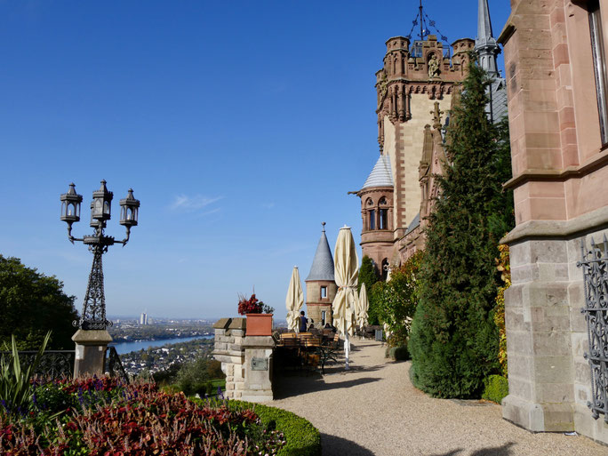 Schloss Drachenburg Sehenswürdigkeit Siebengebirge Königswinter am Rhein