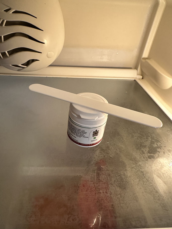 Zahnfix Zahnsalbe mit Spatel