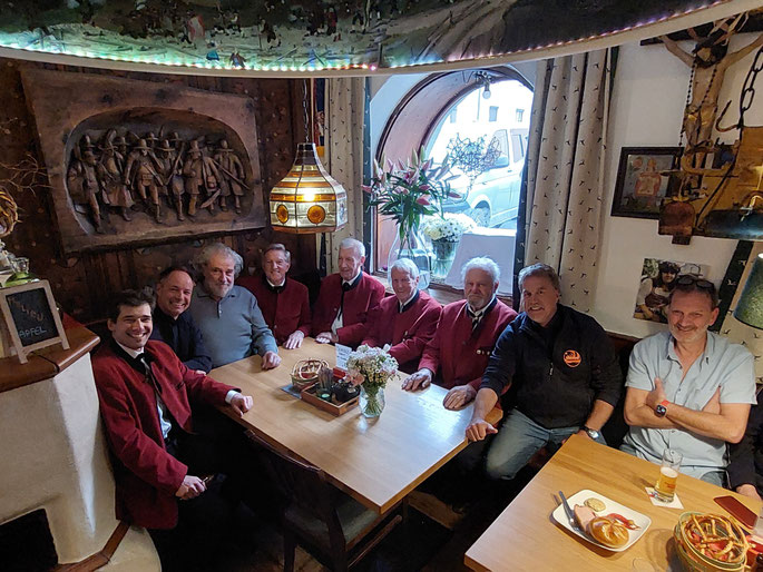 15. Mai 2023: Geburtstags-Ständchen für Sandwirt-Wirt Franz Litterbach, Bier&Weinschenke Sandwirt/Innsbruck