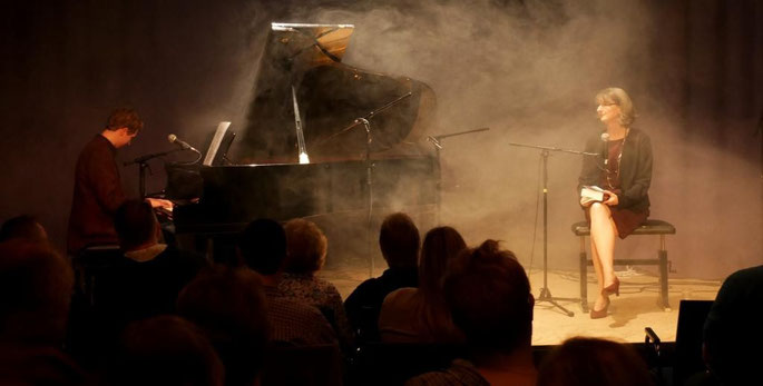 Komponist Maximilian J. Zemke und Autorin Aurelia L. Porter im Theaterclub Hamburg 2015