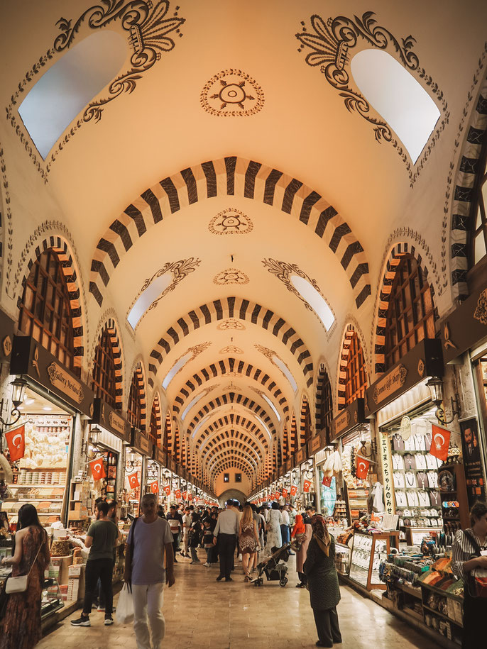 Gewürzmarkt in der Nähe des Fähranlegers Eminönü