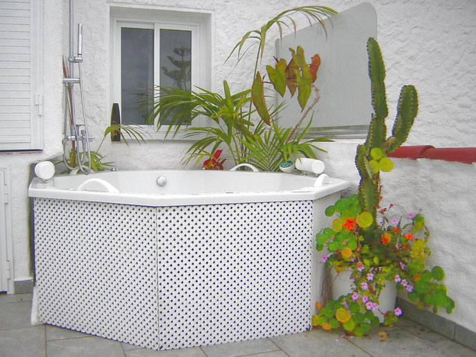 Whirlpool auf der grossen terrasse vom Penthaus Anna Maria in La Longuera auf teneriffa