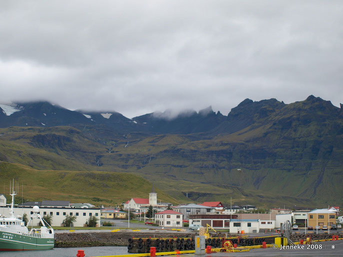 In de haven van Grundarfjordur in het westen van IJsland