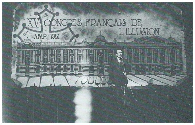 L'ouverture du congrès par Max Ersan, avec l'apparition d'un des tableaux du Capitole
