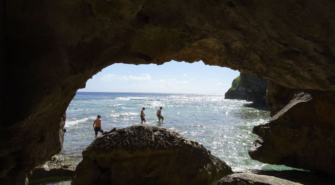 Eine der vielen Grotten auf Niue