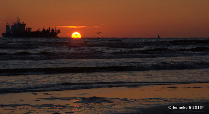 Zonsondergang op west Ameland