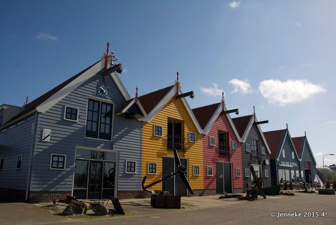 De gekleurde huisjes in de haven