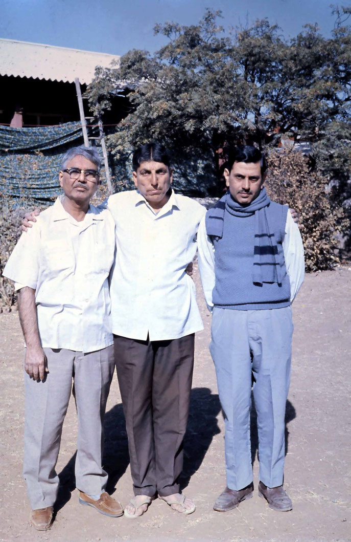 Amatithi 1975 ; Eruch Jessawala (L) Elcha (Middle), Meherwan Jessawala(R) - photo taken by Anthony Zois