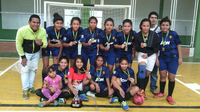 Equipo femenino de microfutbol Institución Educativa San Pedro Claver km 16