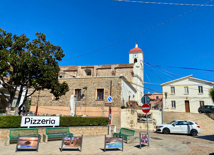 Pfarrkirche in Lotzorei.