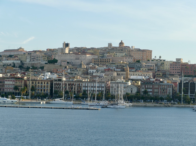 Cagliari von der Seeseite