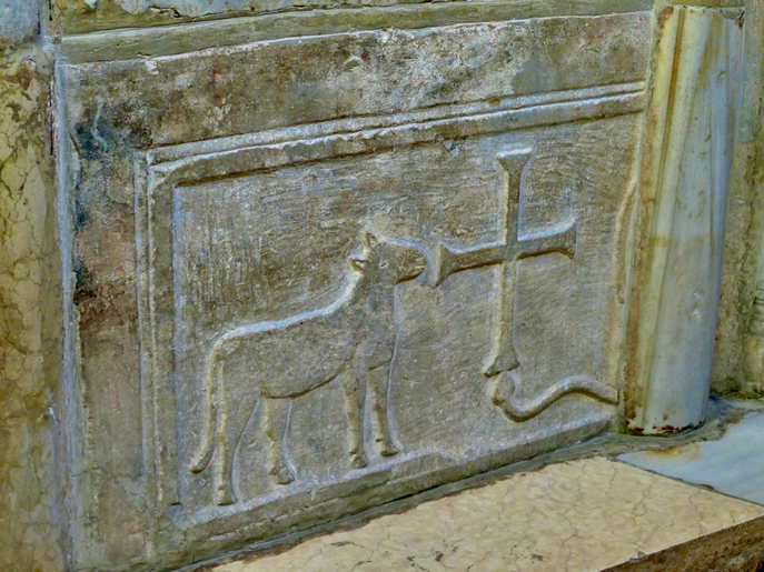 Detail des Taufbeckens